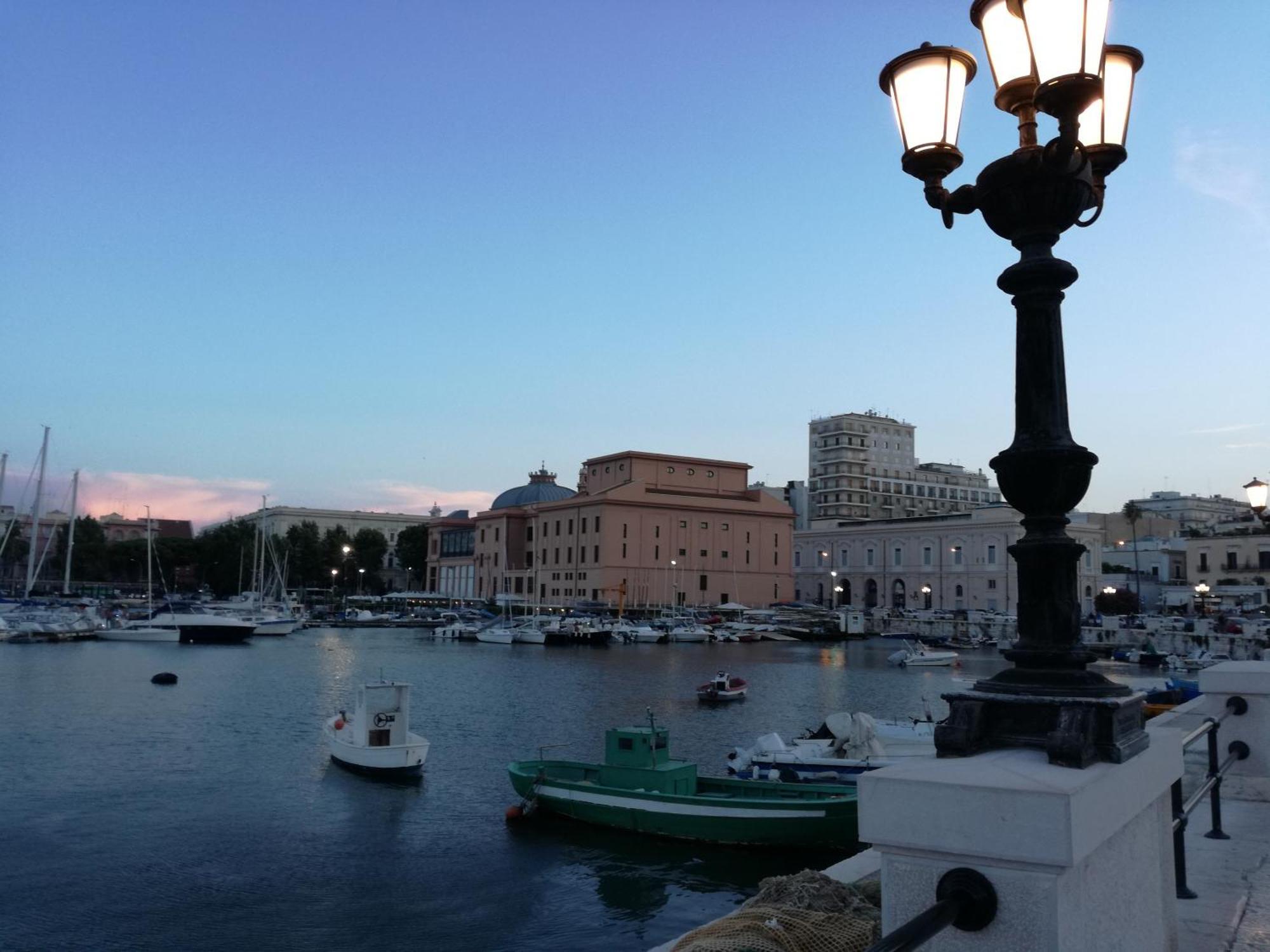 Cosmopolitan-Bari Bed and Breakfast Εξωτερικό φωτογραφία
